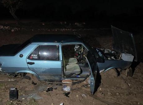 Uşak'ta Trafik Kazası: İki Otomobil Çarpıştı, 5 Kişi Yaralandı